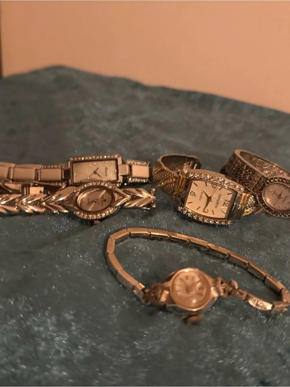 Gruen Timex Lot of 5 Women’s Wristwatches Mixed Styles & Metals untested